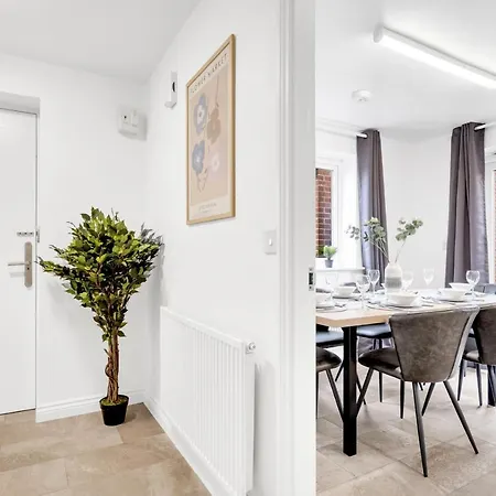 Contractors Retreat 3 Bed House, Sleeps Up To 7, Free Parking Villa Milton Keynes Exterior photo
