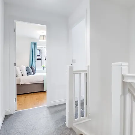 Contractors Retreat 3 Bed House, Sleeps Up To 7, Free Parking Villa Milton Keynes Exterior photo