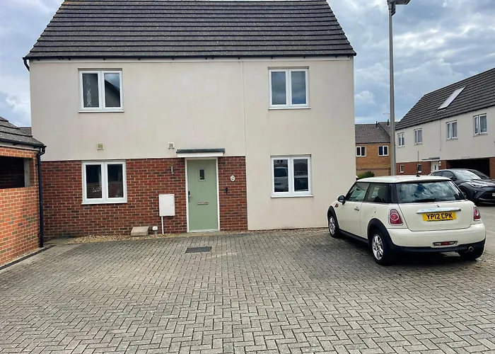 Contractors Retreat 3 Bed House, Sleeps Up To 7, Free Parking