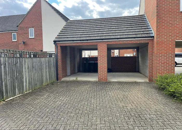 Contractors Retreat 3 Bed House, Sleeps Up To 7, Free Parking